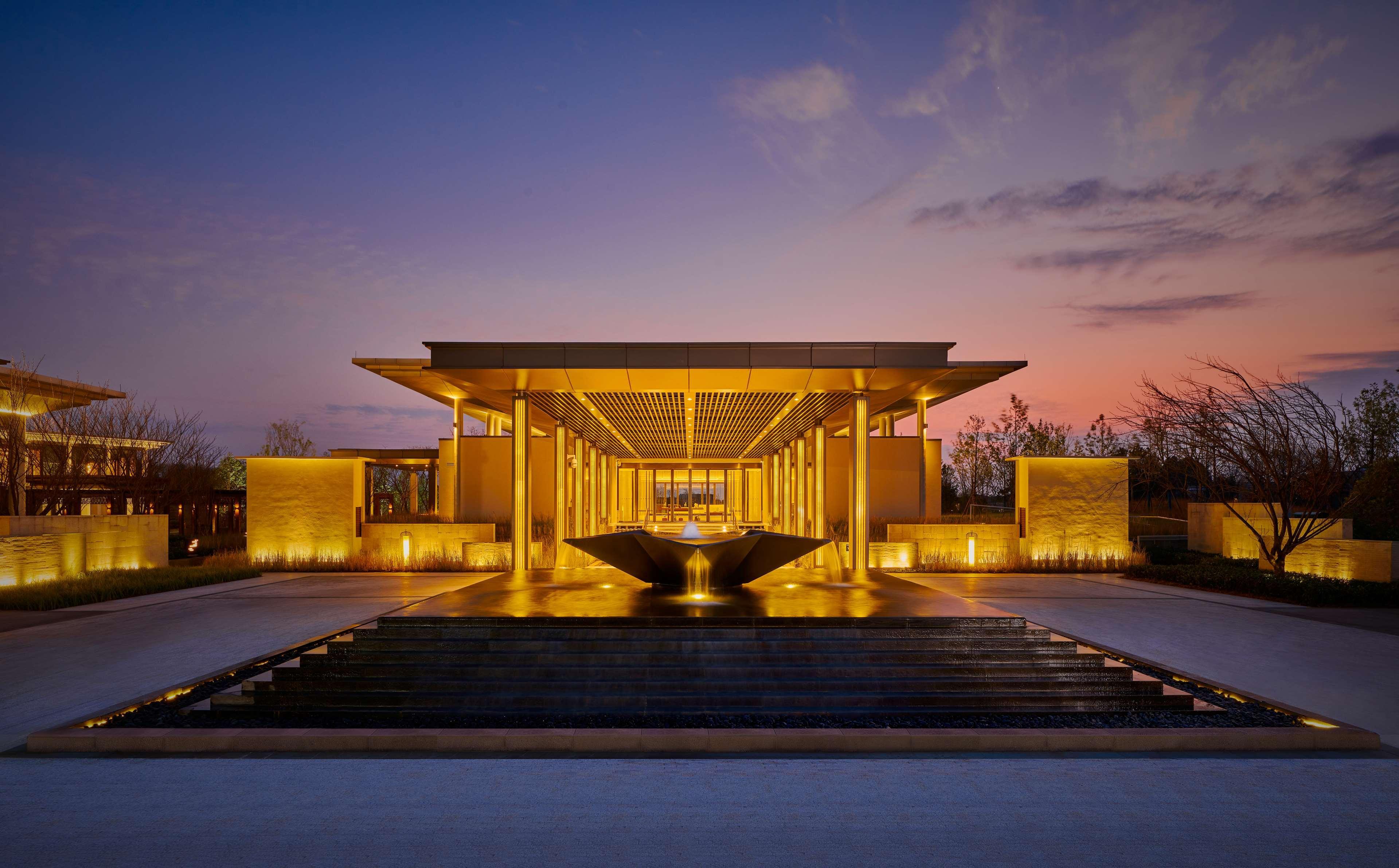 ลูซาน เวสต์ซี รีสอร์ต คูริโอ คอลเลคชั่น บาย ฮิลตัน Hotel Jiujiang  ภายนอก รูปภาพ