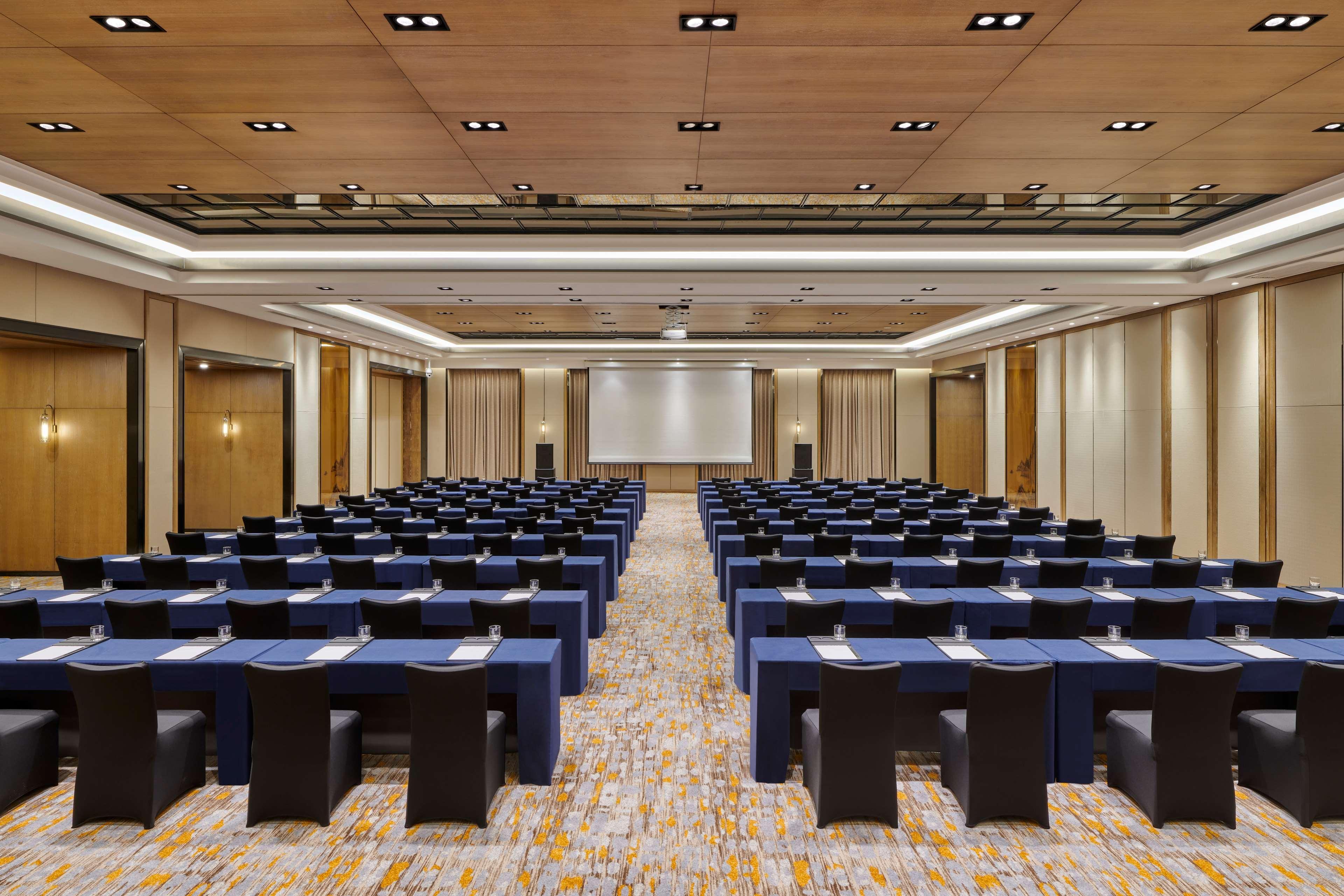 ลูซาน เวสต์ซี รีสอร์ต คูริโอ คอลเลคชั่น บาย ฮิลตัน Hotel Jiujiang  ภายนอก รูปภาพ