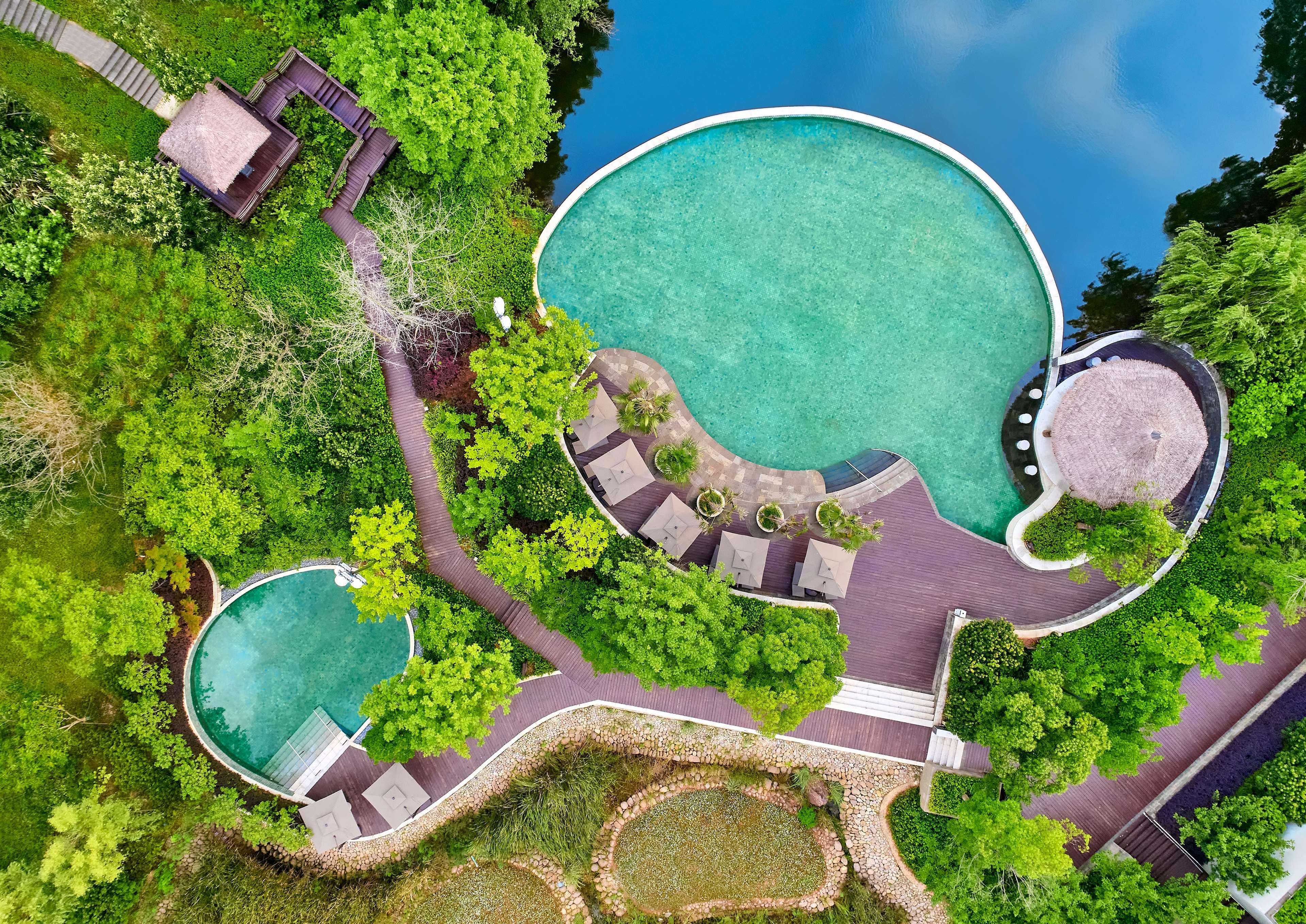 ลูซาน เวสต์ซี รีสอร์ต คูริโอ คอลเลคชั่น บาย ฮิลตัน Hotel Jiujiang  ภายนอก รูปภาพ