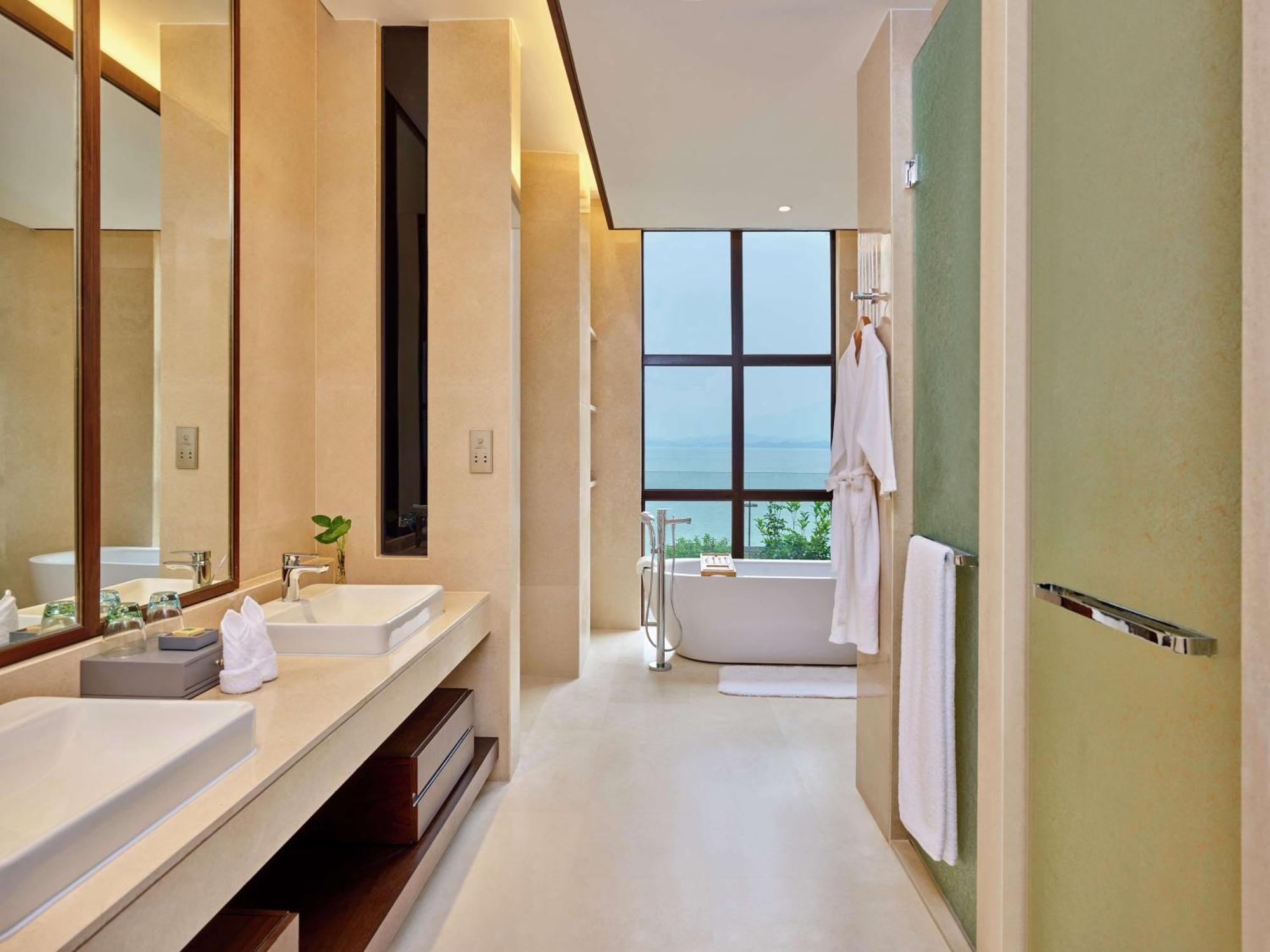 ลูซาน เวสต์ซี รีสอร์ต คูริโอ คอลเลคชั่น บาย ฮิลตัน Hotel Jiujiang  ภายนอก รูปภาพ