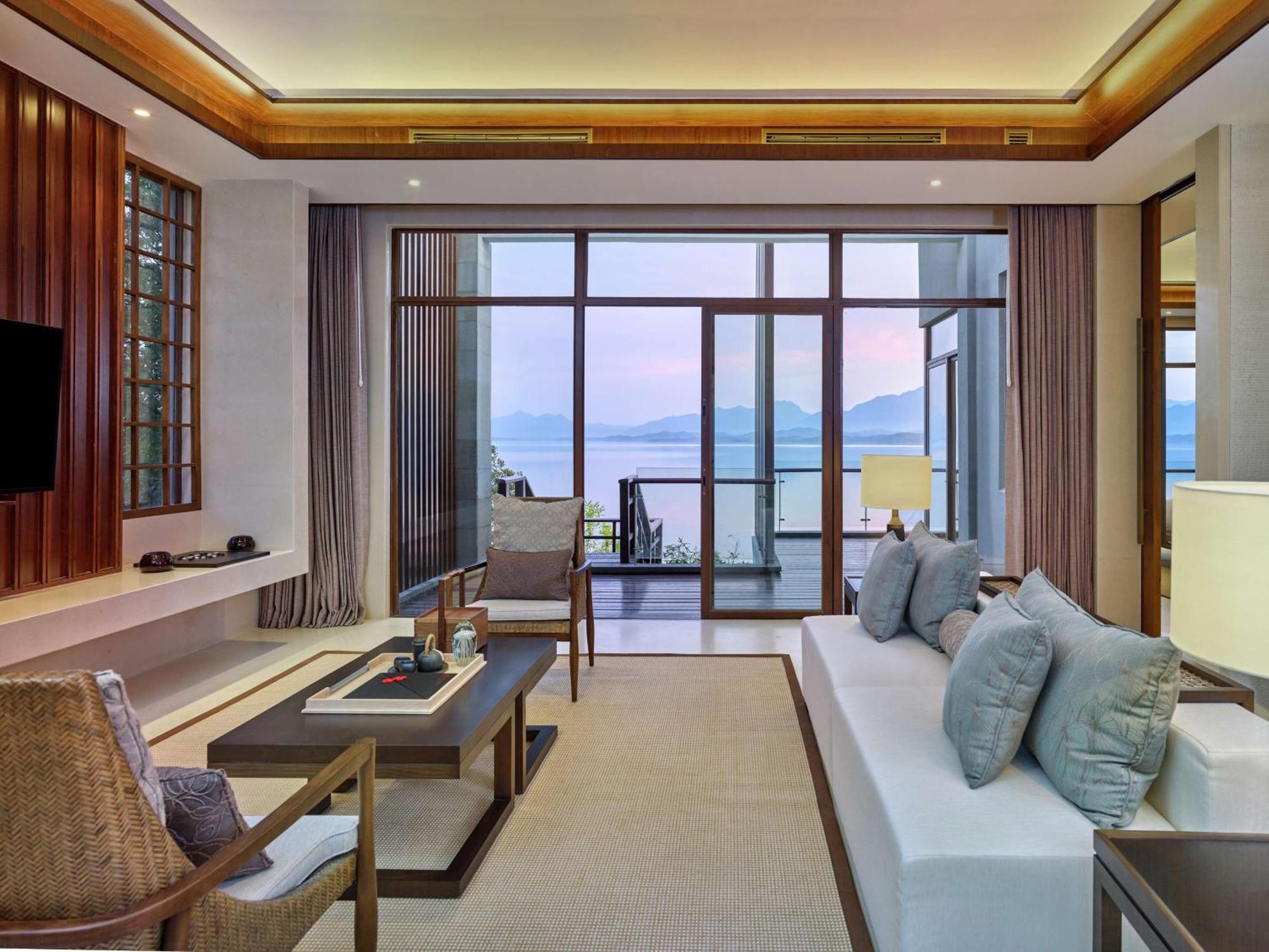 ลูซาน เวสต์ซี รีสอร์ต คูริโอ คอลเลคชั่น บาย ฮิลตัน Hotel Jiujiang  ภายนอก รูปภาพ