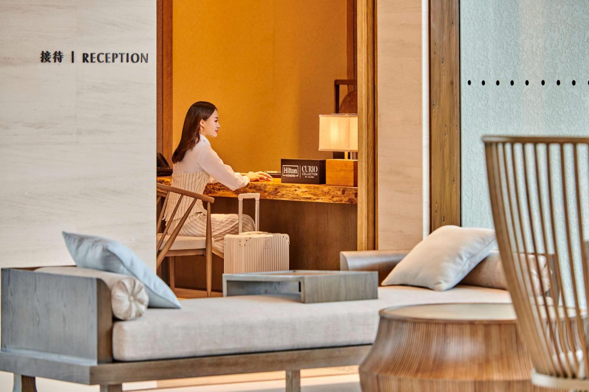 ลูซาน เวสต์ซี รีสอร์ต คูริโอ คอลเลคชั่น บาย ฮิลตัน Hotel Jiujiang  ภายนอก รูปภาพ