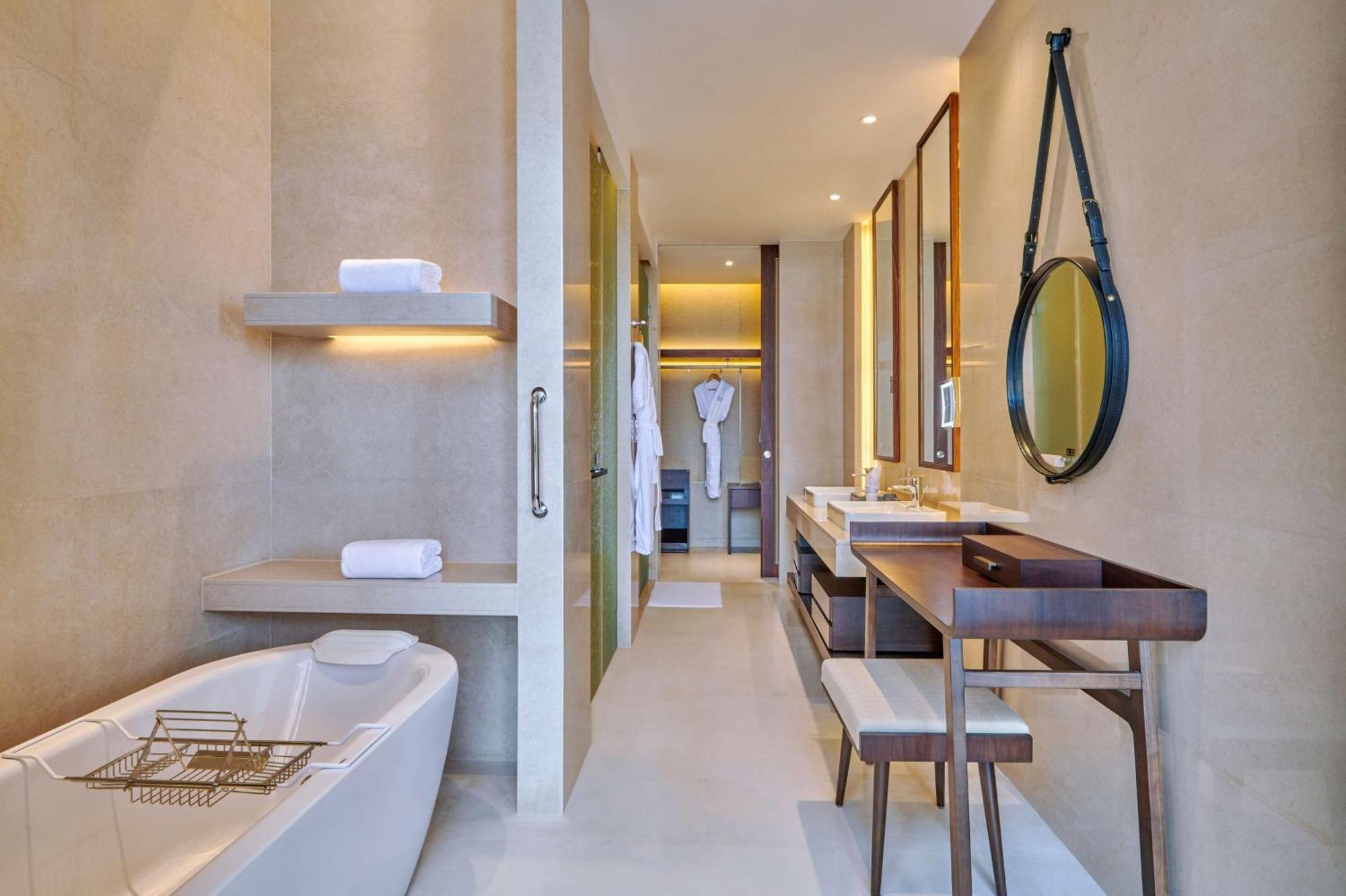 ลูซาน เวสต์ซี รีสอร์ต คูริโอ คอลเลคชั่น บาย ฮิลตัน Hotel Jiujiang  ภายนอก รูปภาพ