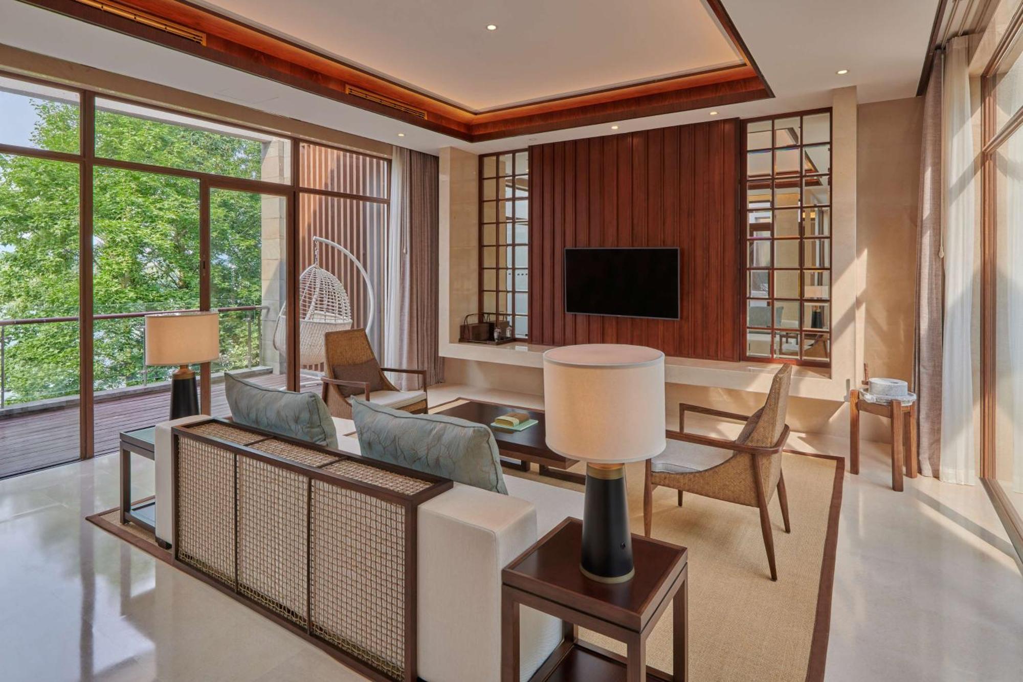 ลูซาน เวสต์ซี รีสอร์ต คูริโอ คอลเลคชั่น บาย ฮิลตัน Hotel Jiujiang  ภายนอก รูปภาพ