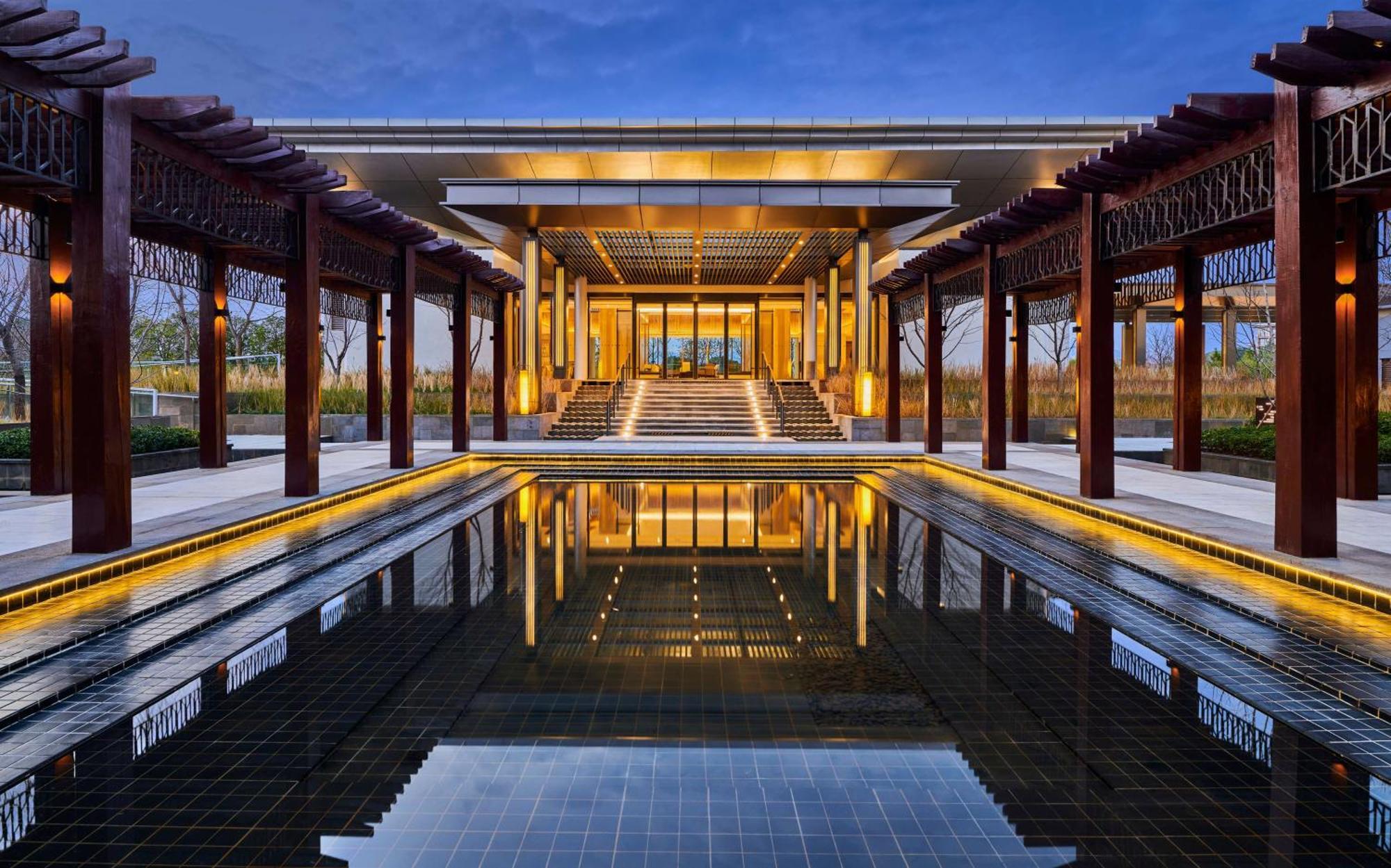 ลูซาน เวสต์ซี รีสอร์ต คูริโอ คอลเลคชั่น บาย ฮิลตัน Hotel Jiujiang  ภายนอก รูปภาพ