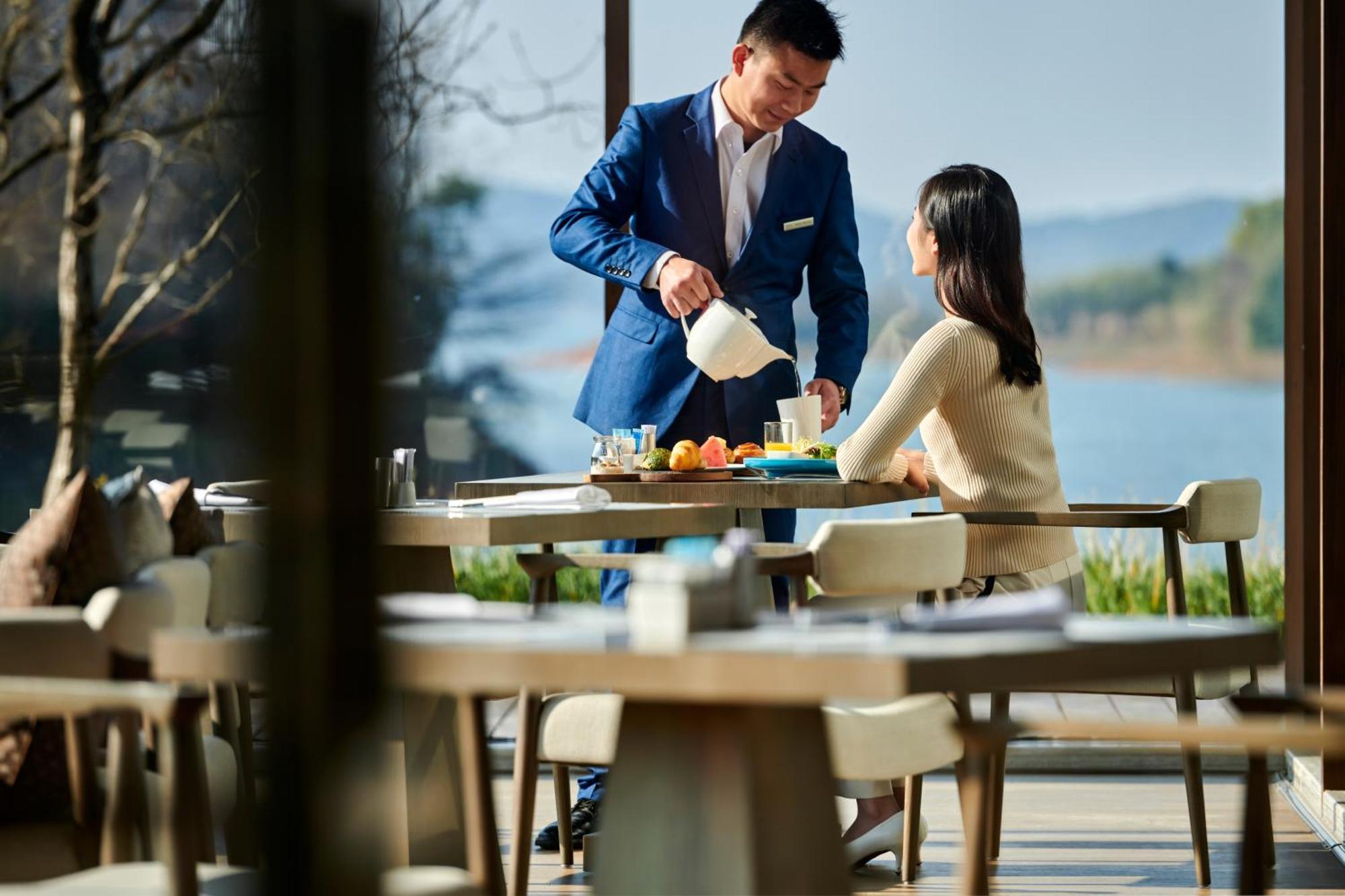ลูซาน เวสต์ซี รีสอร์ต คูริโอ คอลเลคชั่น บาย ฮิลตัน Hotel Jiujiang  ภายนอก รูปภาพ